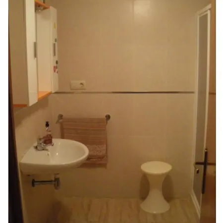 Cerca De La Playa Apartment *